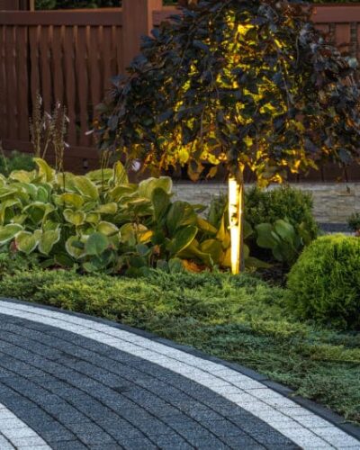 concrete-brick-garden-pathway-2023-11-27-05-27-07-utc-1.jpg